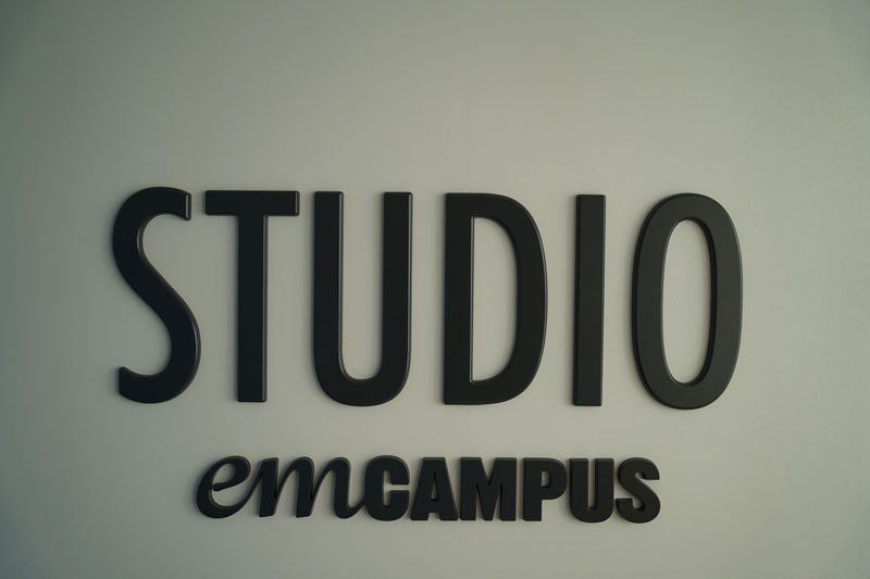 emCAMPUS STUDIOロゴ